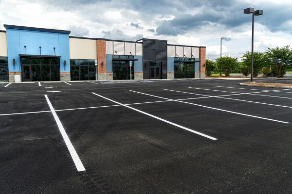 Cost of Parking Lot Blacktopping in Manteca