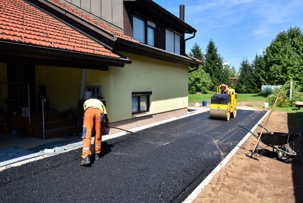 Cost of Blacktopping Service in Manteca